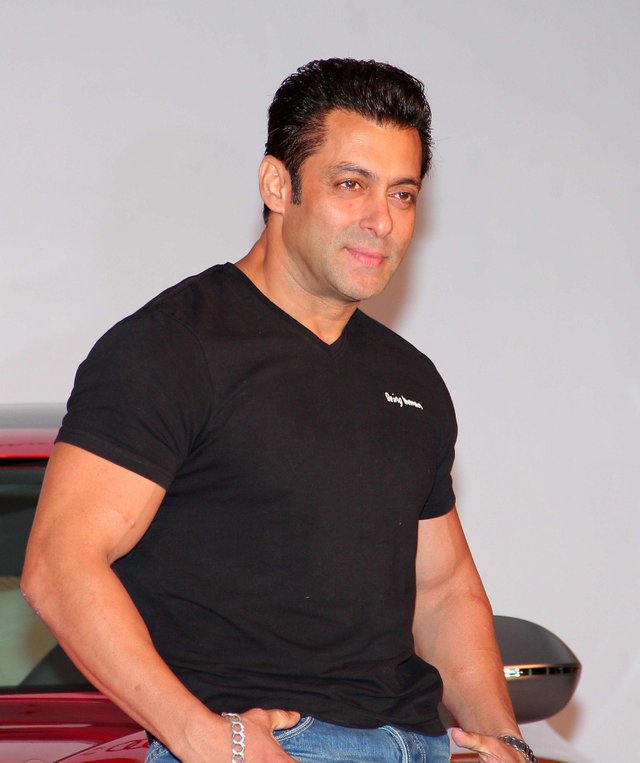 Salman-khan-look-smart-635799527402751817-17381.jpg