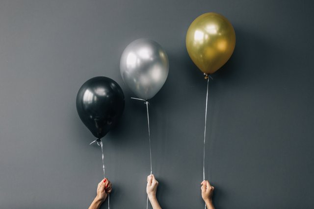 black-silver-and-gold-balloons.jpg