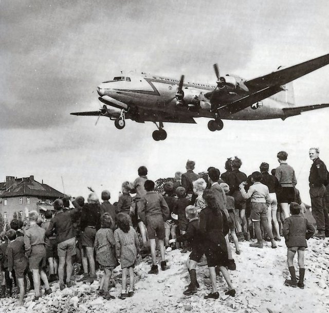 berlin blockade.jpg