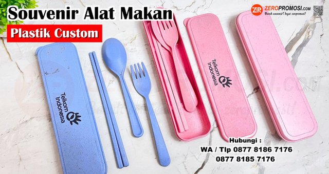 Souvenir Set Alat Makan Plastik Custom Logo.jpg