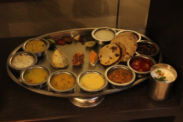 food-photography-thali-126487.jpg