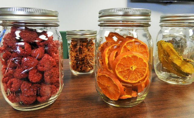 dehydrated fruit in mason jars.jpg