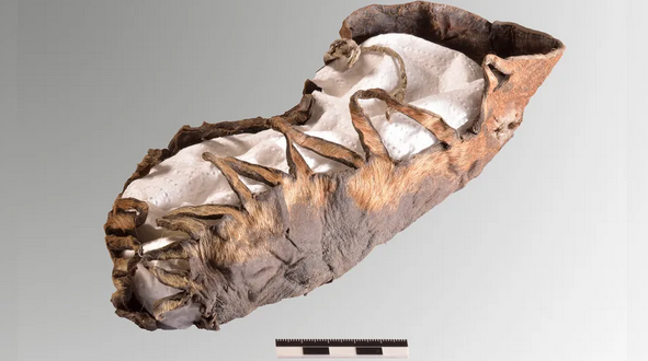 Screenshot 2023-09-18 at 16-34-14 'Outstanding' 2 200-year-old child's shoe discovered deep underground in Austrian mine.png