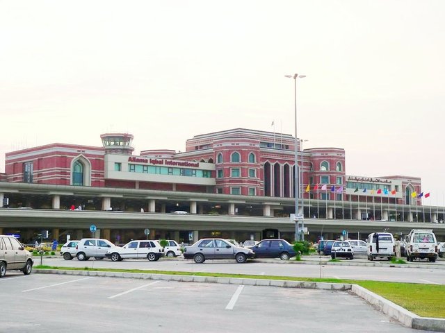 AllamaIqbalAirport.JPG