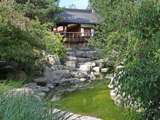 Le_jardin_coréen_de_Séoul_(Marzahn)_(9650441398).jpg