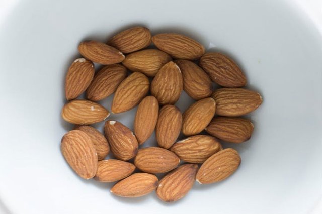 almonds-feature-2.jpg