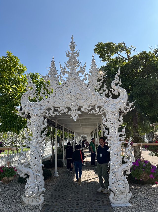 Wat Rong Khun15.jpg