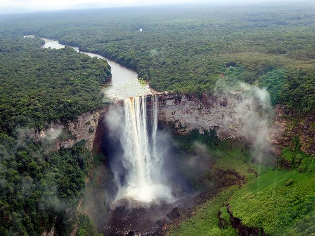 Kaieteur-Falls-Guyana.jpg