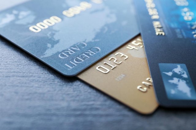 are-credit-cards-the-same-in-the-us-and-canada.jpg