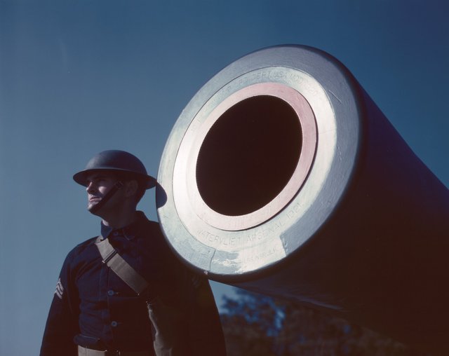 16-inch_coast_artillery_gun_stamped_Watervliet_Arsenal_1921.jpg