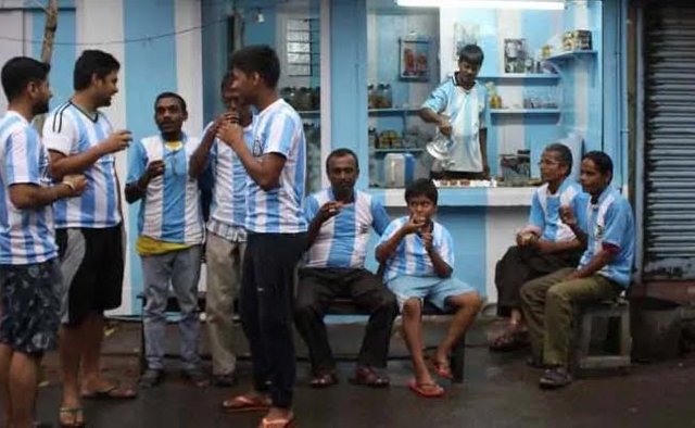 kolkata-football-fan_625x300_1528776792796.webp