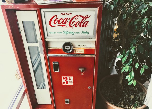 coca-cola-machine-mobilechallenge-899786.jpg