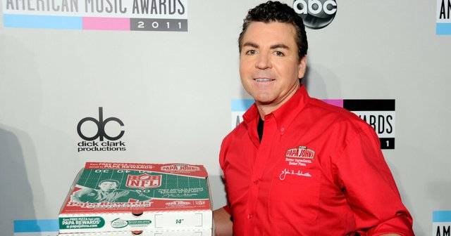 Papa-Johns-CEO-John-Schnatter-at-AMAs.jpg