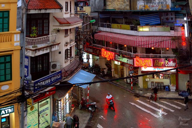 DSC_2609 - The Streets of Hanoi_c1024.jpg
