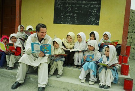 Pros-and-Cons-in-Pakistan-Education-System.jpg