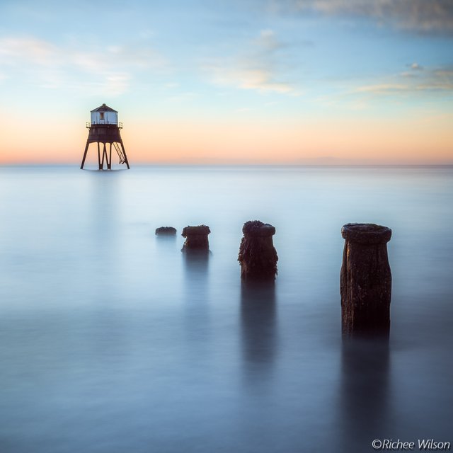 Dovercourt Lighthouse.jpg