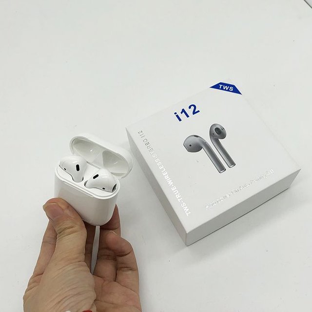 in-ear-bluetooth-headphones-earphone28555708652.jpg