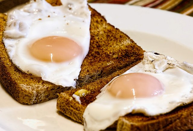 fried-eggs-breakfast-toast-food-50600.jpeg