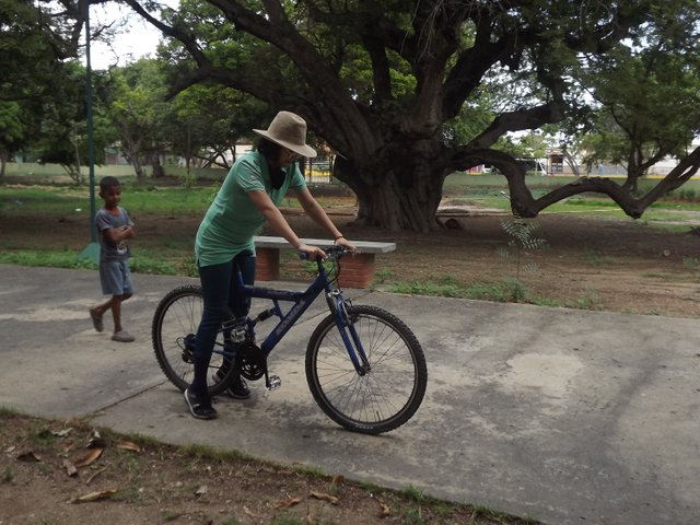 BICICBMi entrenador pendiente.JPG