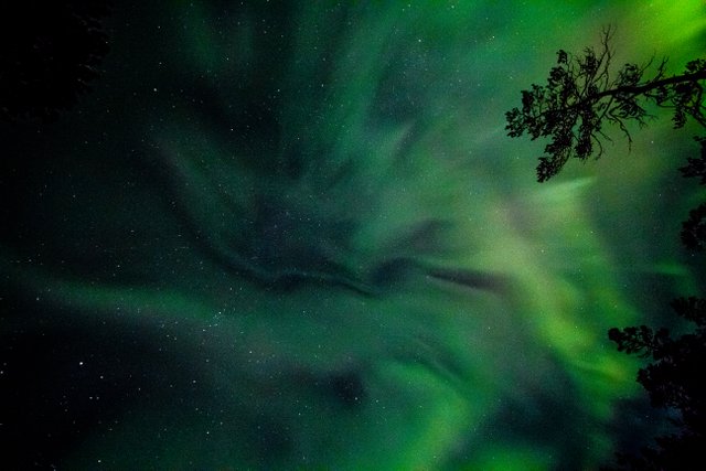 astronomy-atmosphere-aurora-borealis-902757.jpg
