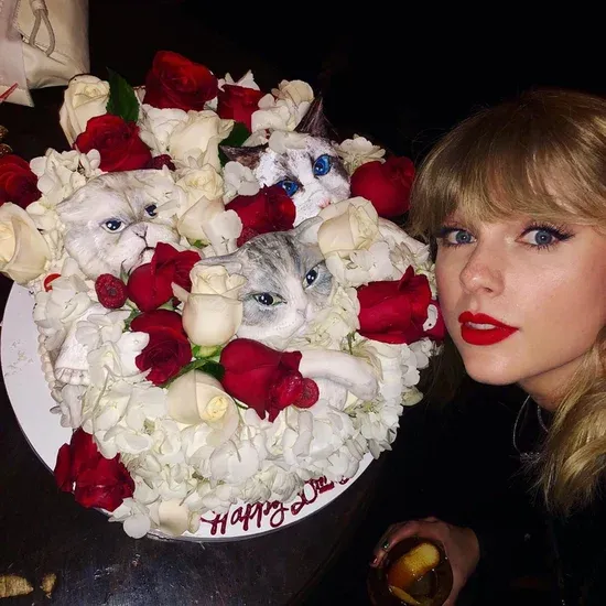 taylor-swift-birthday-party-2019-photos.webp