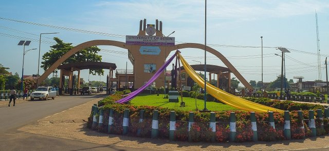 1599px-University_of_Benin_Main_Gate_02,_Benin_City,_Edo_State_1.jpg