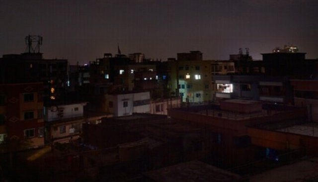 Big blackout in Bangladesh, 13 crore people affected.jpg