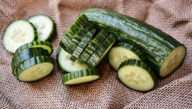 cucumber-slices-1515258396gSs.jpg