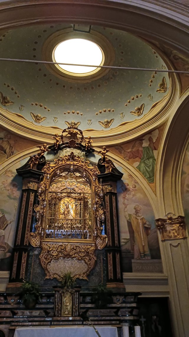 Altare.jpg