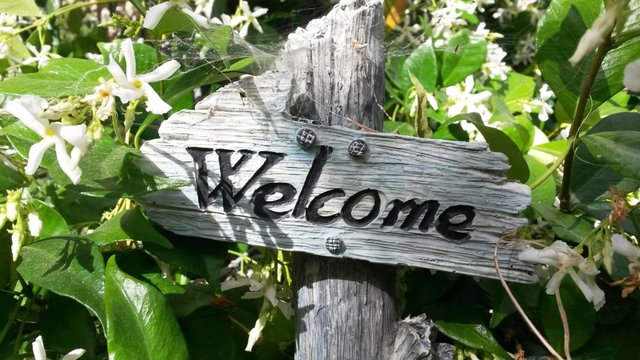 welcome-sign-760358_1280.jpg