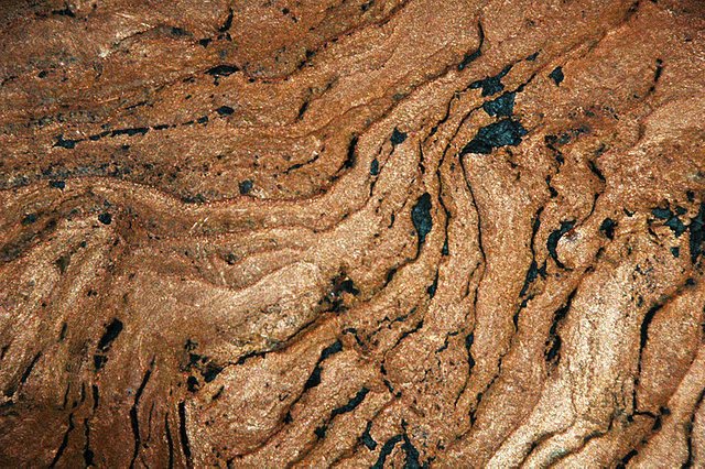 Native_copper-replaced_cross-bedded_sedimentary_rocks_(Nonesuch_Shale,_Mesoproterozoic;_White_Pine_Mine,_Upper_Peninsula_of_Michigan,_USA)_3_(17270532516).jpg