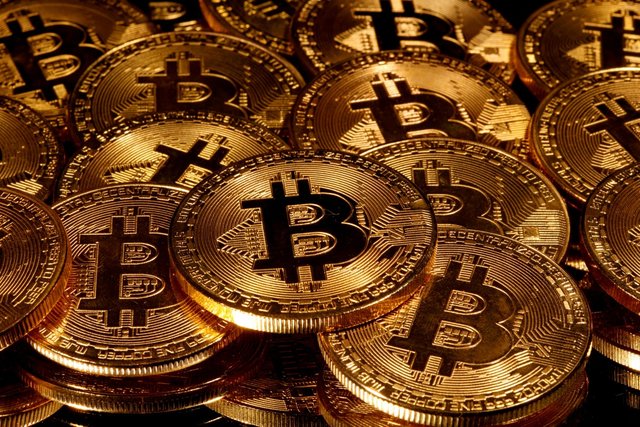 bitcoin_mass_reuters_1605693545004.jpg