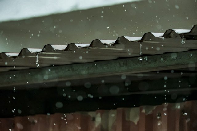 raining-6669645_1280.jpg