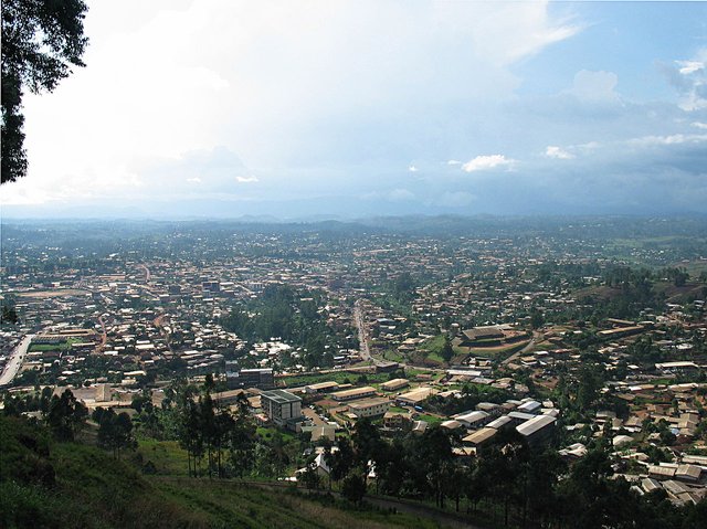 1280px-Bamenda_from_mountain_road.jpg