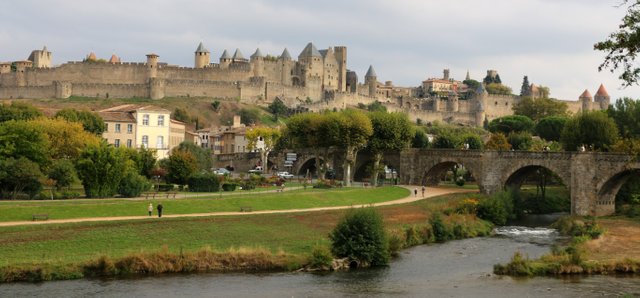 carcassonne--south-of-france_29258489088_o-min.jpg