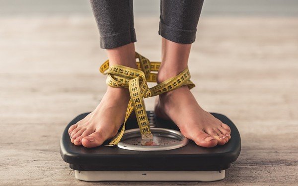 weight-loss-diet-concepts-weighing-scales-yellow-measuring-tape_1_.jpg