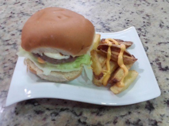 hamburguesa110822.jpg