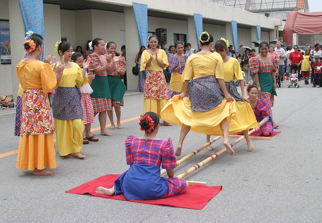 1200px-Tinikling.jpg