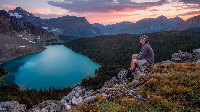hike-1836600_640.jpg