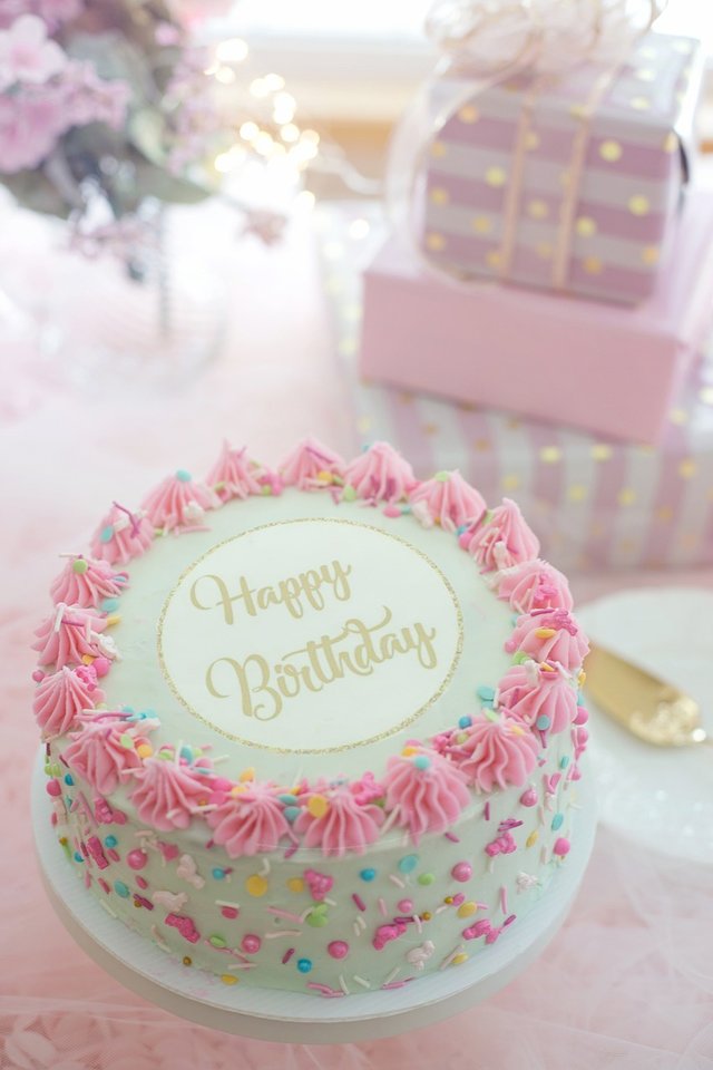 birthday-cake-6591720_1280.jpg