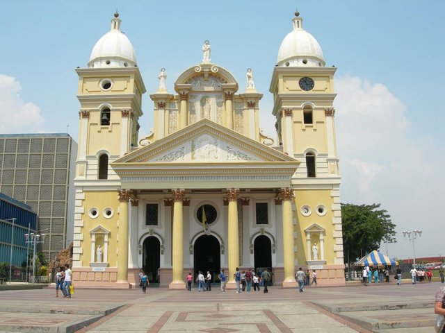 basilica_la_chinita_gde.jpg