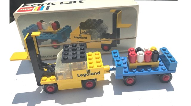 Vintage Lego Fork Lift.jpg