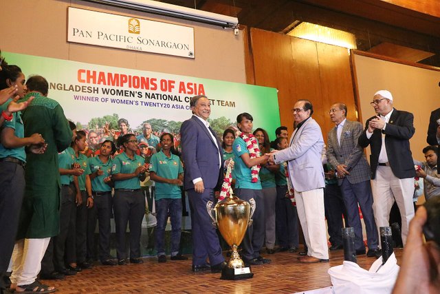 Asia_Cup_2018_victory_celebration_of_Bangladesh_National_Women_Cricket_team_in_Dhaka_(6).jpg
