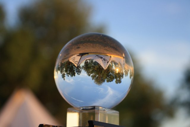 crystal-ball-1958029_960_720.jpg