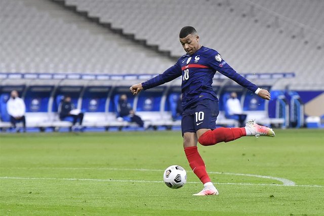 Mbappé_25032021.jpg