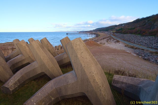 Old Colwyn Breakwater.jpg