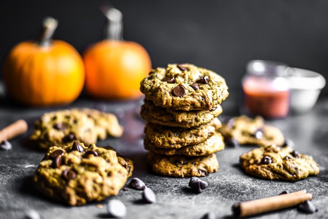 Soft Pumpkin Spice Chocolate Chip Cookies #cookies-4.jpg