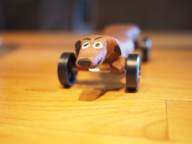 Condo Blues: Hot Dog Pinewood Derby Car