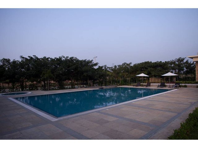 08 Swimming Pool @ Club.JPG