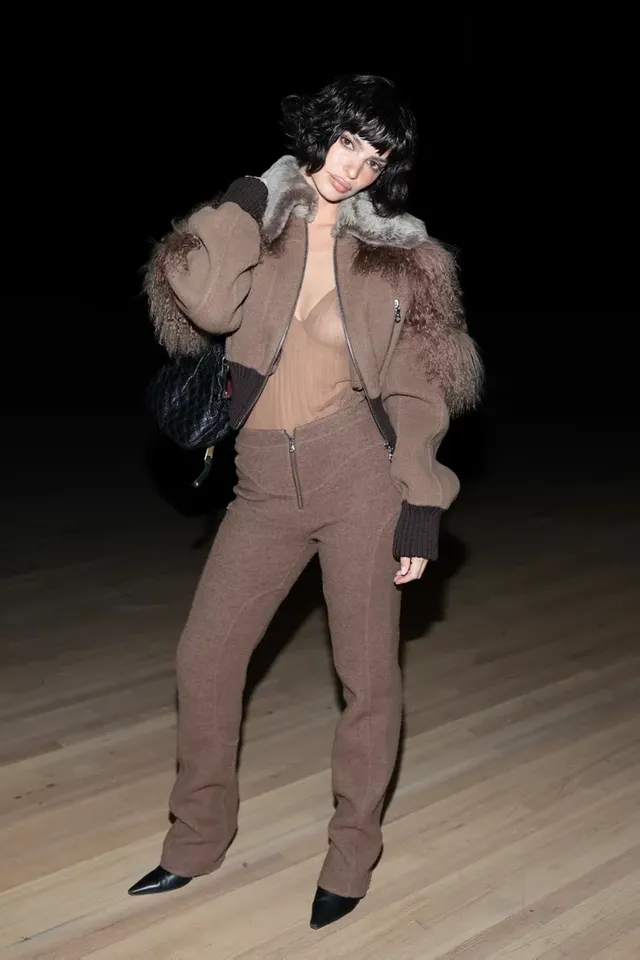 Emily-Ratajkowski-at-Marc-Jacobs-Runway-Show.webp